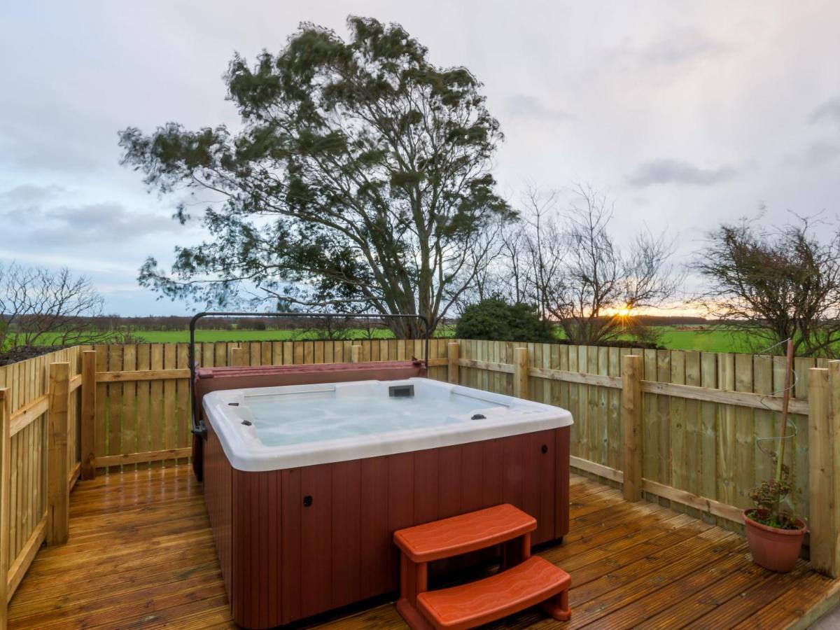 Vicarsford Farmhouse With Hot Tub Near St Andrews Exterior photo